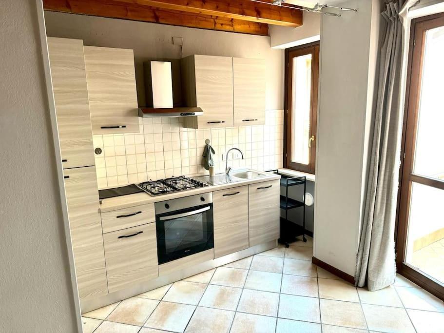 Appartamento Santa Maria Desenzano del Garda Buitenkant foto